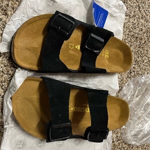 Woman’s Birkenstocks size 9